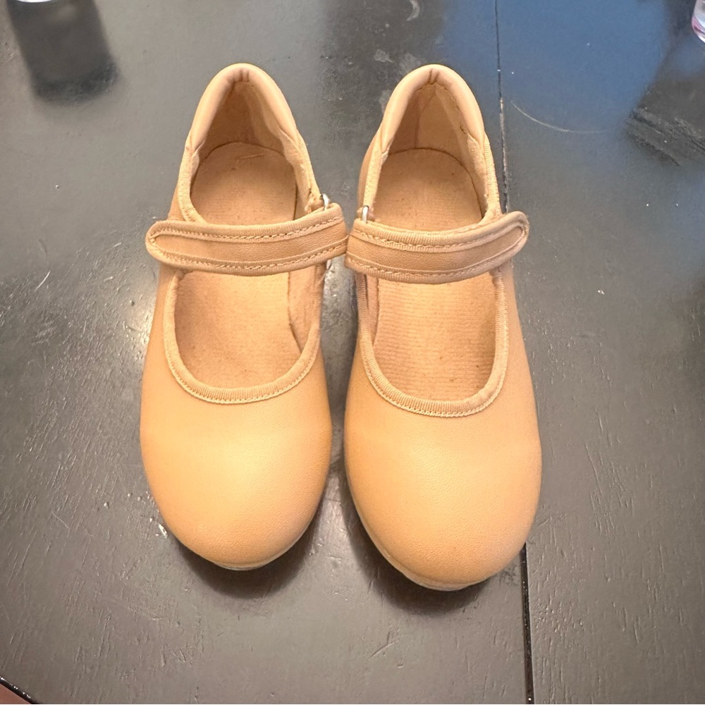 EUC Girls nude tap heels - 12 little girls